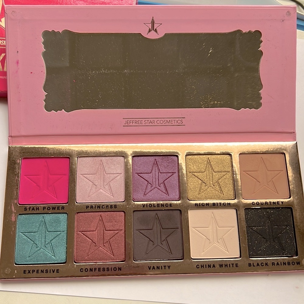 Jeffree Star Eye shadow pallet